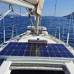 Stlocavoile 2, Seuls A Bord D Un Voilier Dans Le Golfe Úszó hotel