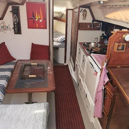 Stlocavoile 2, Seuls A Bord D Un Voilier Dans Le Golfe * بورتو فيكشْيو