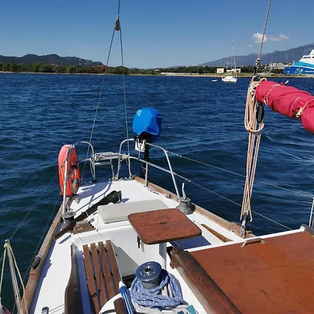 Bateau-hôtel Stlocavoile 2, Seuls à Bord D Un Voilier Dans Le Golfe Porto-Vecchio (Corsica)