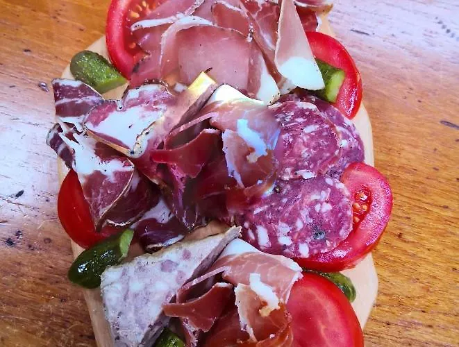 Stlocavoile 2, Seuls à Bord D Un Voilier Dans Le Golfe Bateau-hôtel *