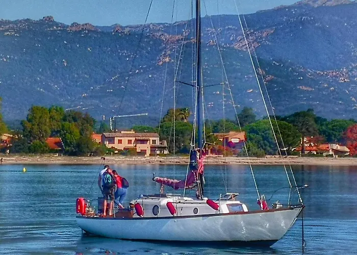Stlocavoile 2, Seuls A Bord D Un Voilier Dans Le Golfe Úszó hotel